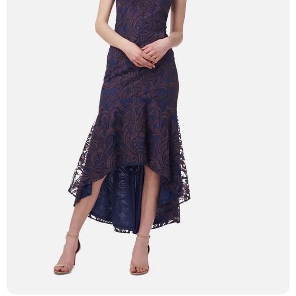 NEW JS COLLECTION Navy
Mesh Lined Cap Sleeve
Evening Hi-Lo Gown Dress size 6 - Picture 10 of 13